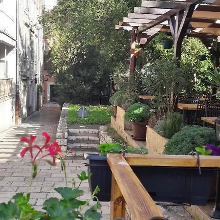Guest house Viatorem Zadar